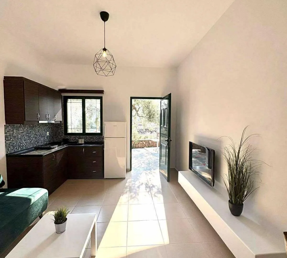 Elia Apartments 사밀