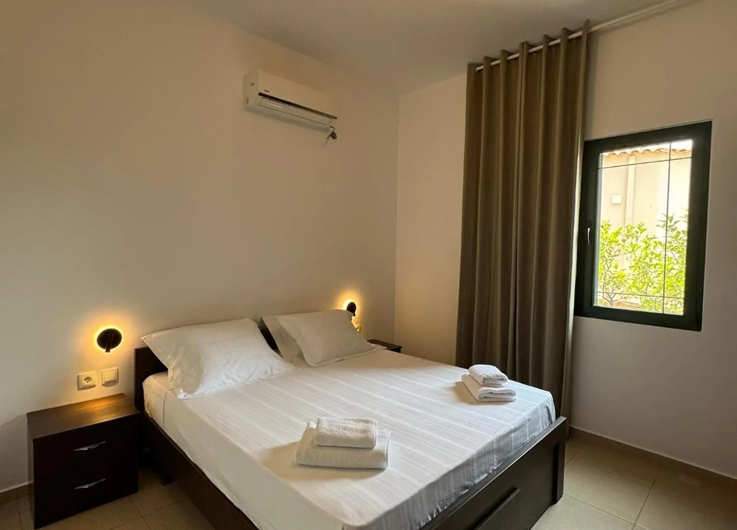 Elia Apartments 사밀