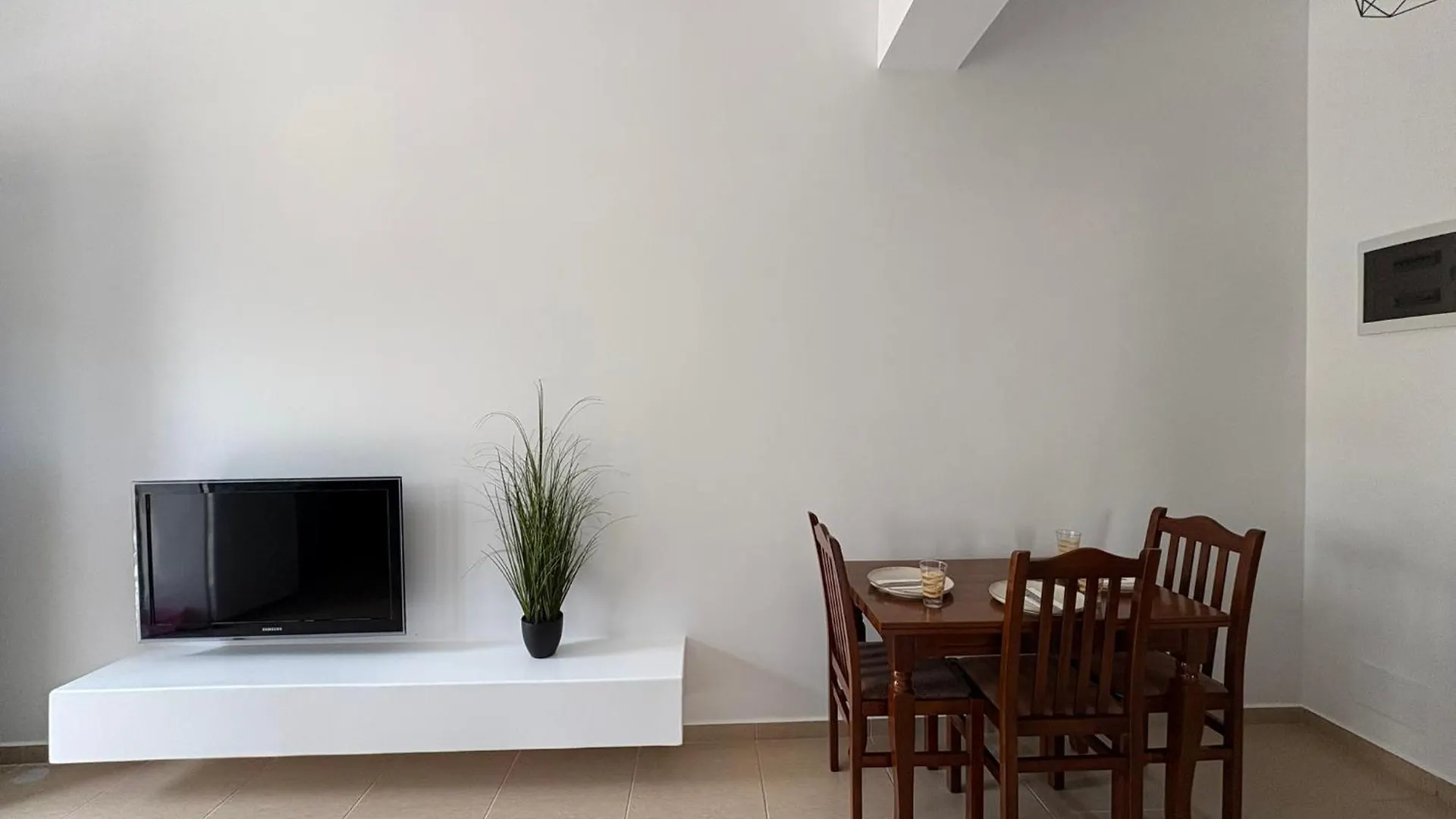 Elia Apartments 사밀 알바니아