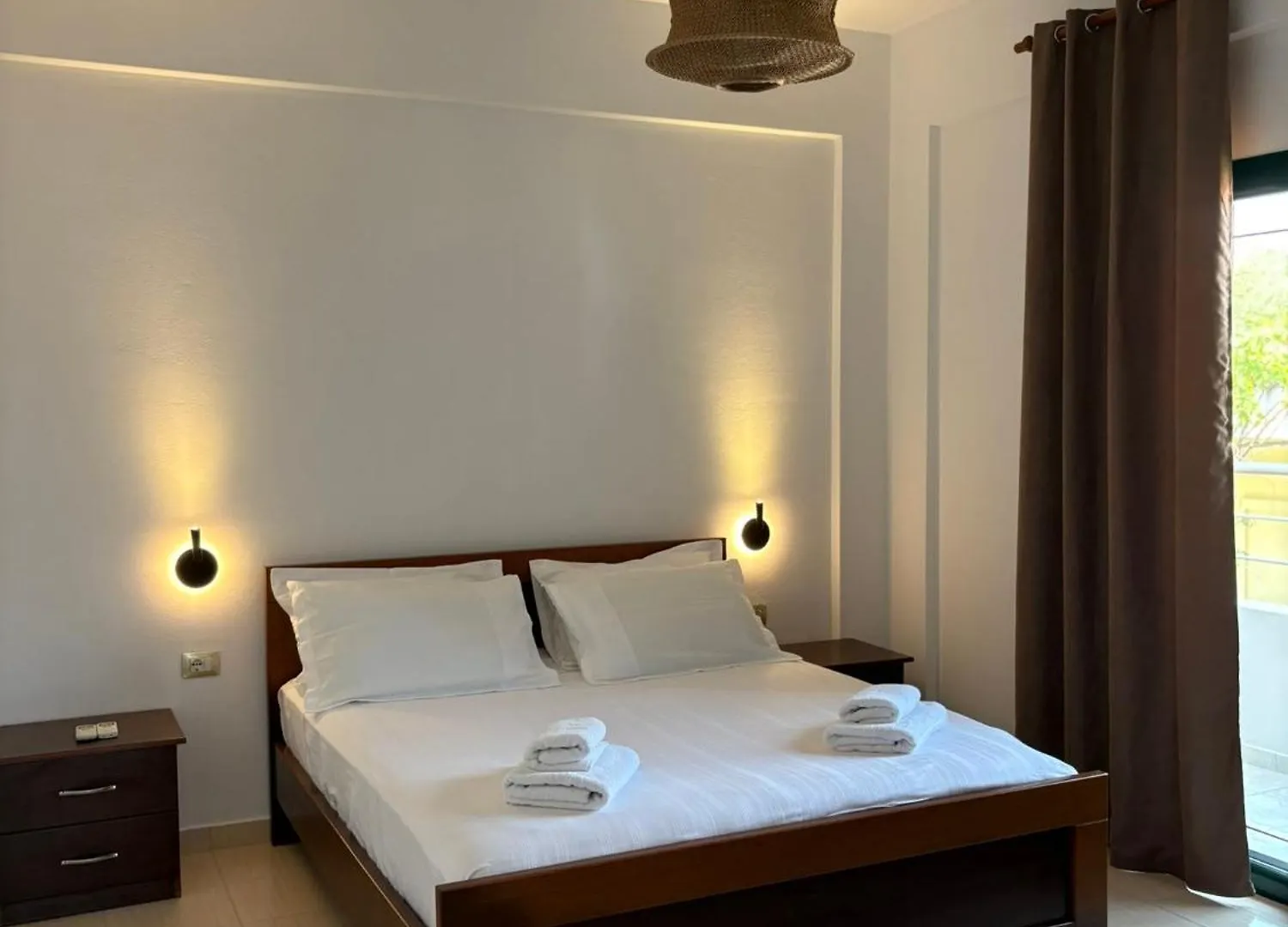 홈스테이 Elia Apartments 사밀