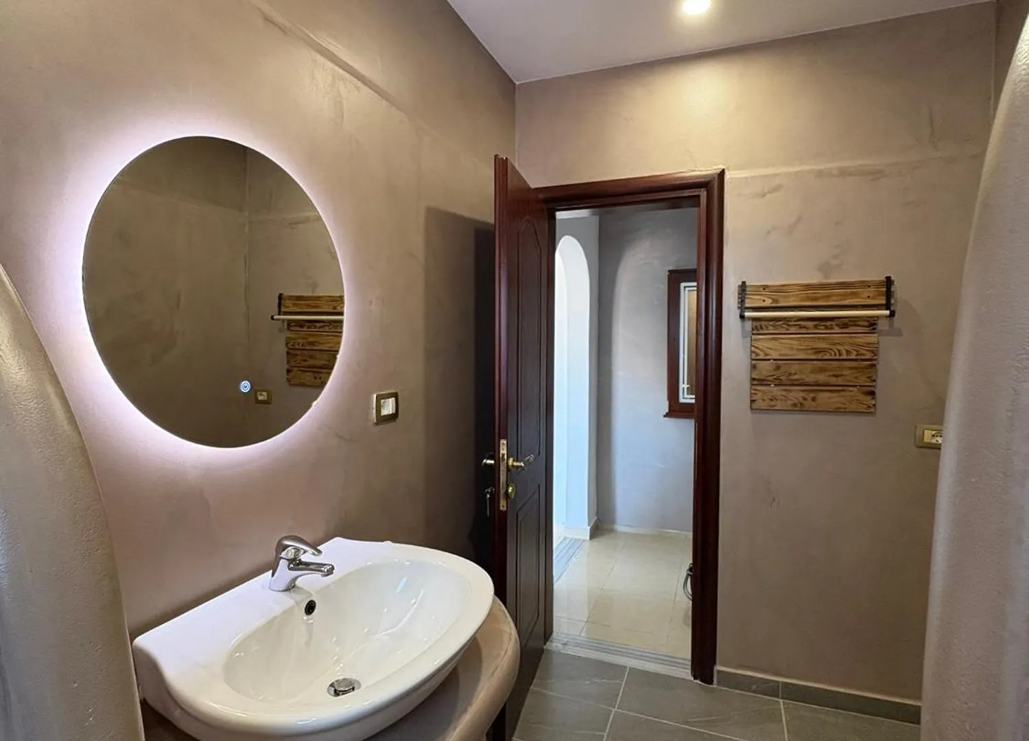 Elia Apartments 사밀 홈스테이