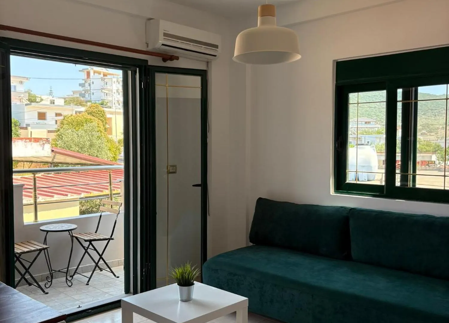 홈스테이 Elia Apartments 사밀