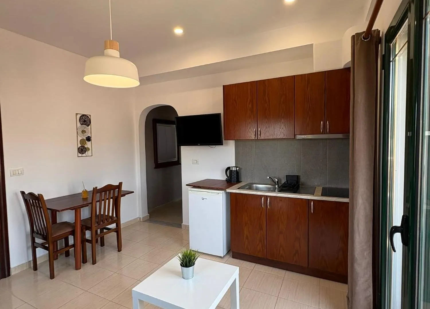 Elia Apartments 사밀 0*,